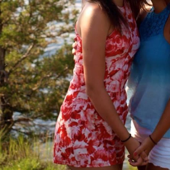 Rose Pattern Romper - Picture 4 of 5